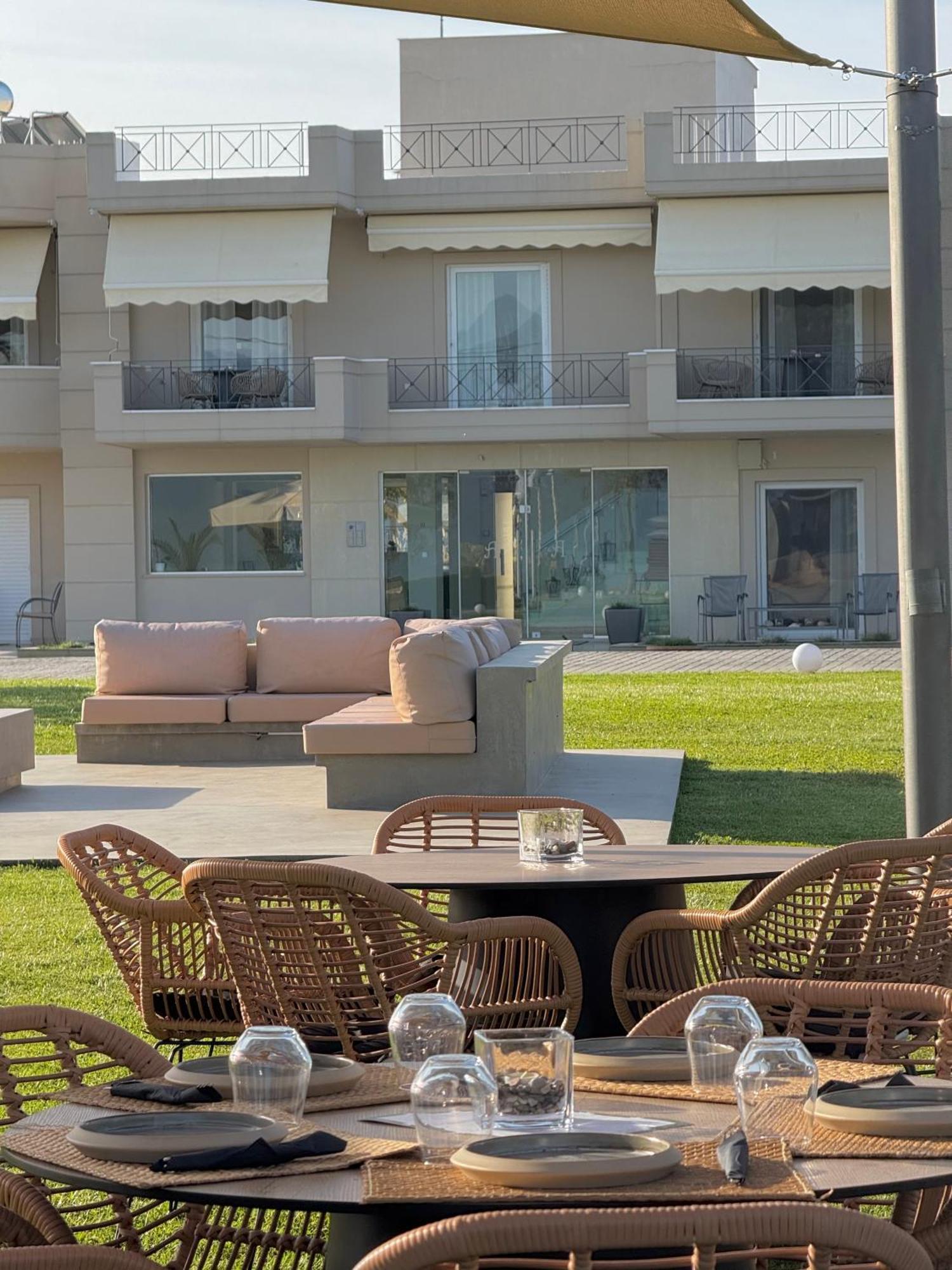 Apolonio Pefki Evia Aparthotel Exterior photo